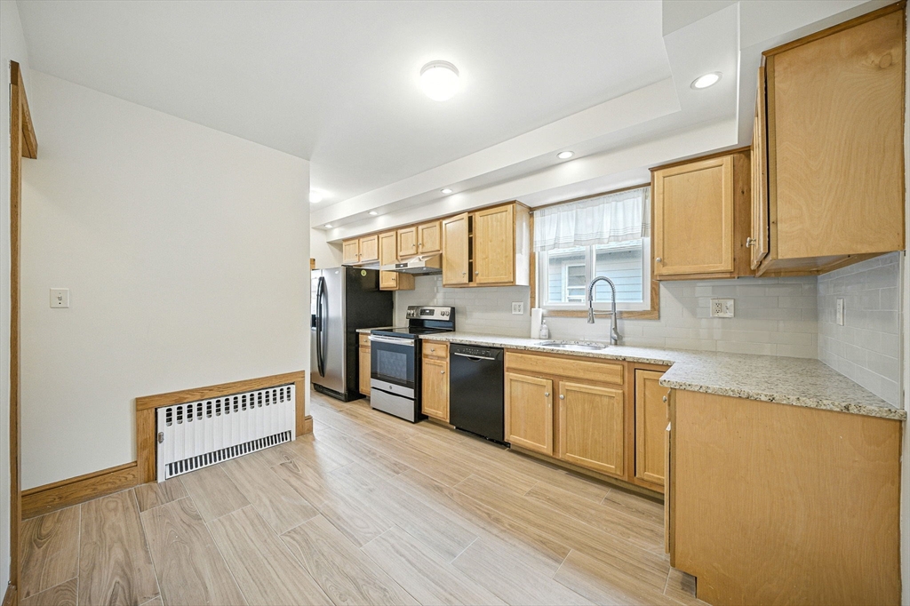24-26 Benjamin Rd # 24