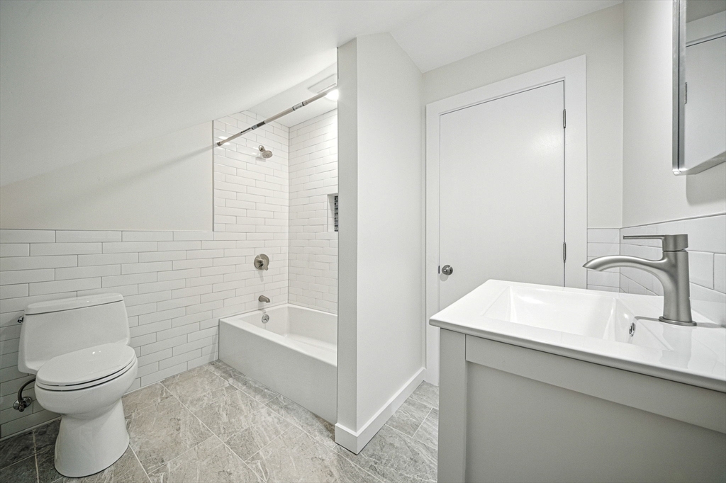 24-26 Benjamin Rd # 24