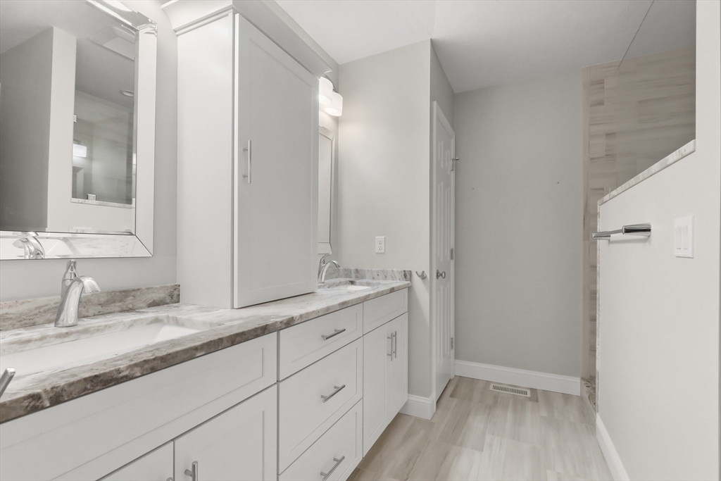 1 Hollyhock Knoll Ct # 1