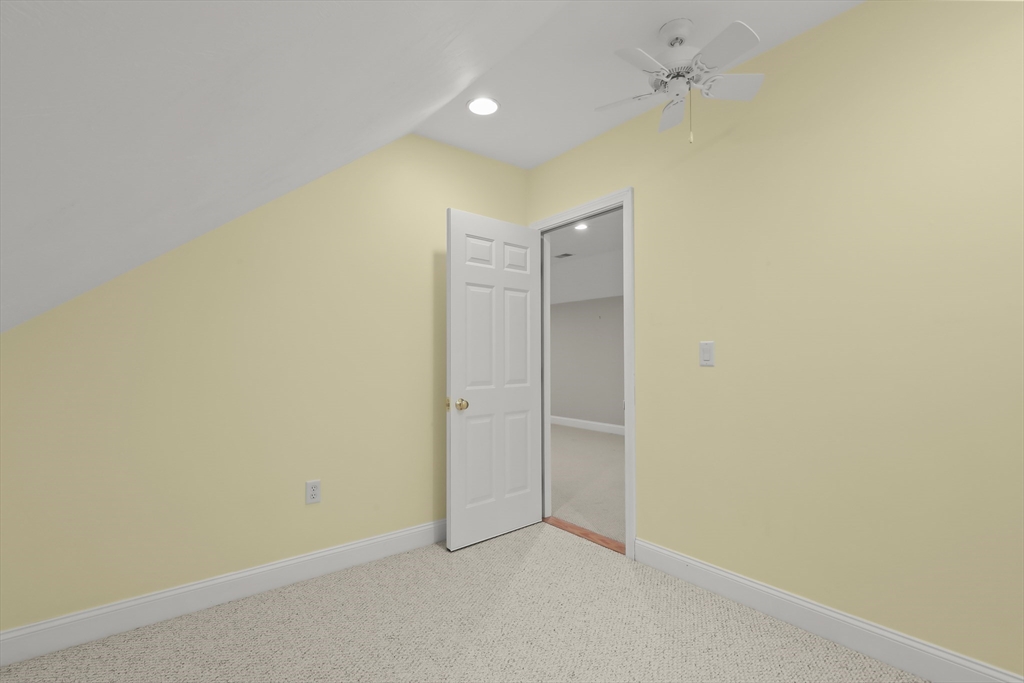 1 Hollyhock Knoll Ct # 1