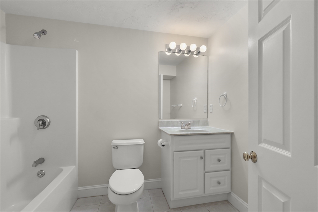 1 Hollyhock Knoll Ct # 1