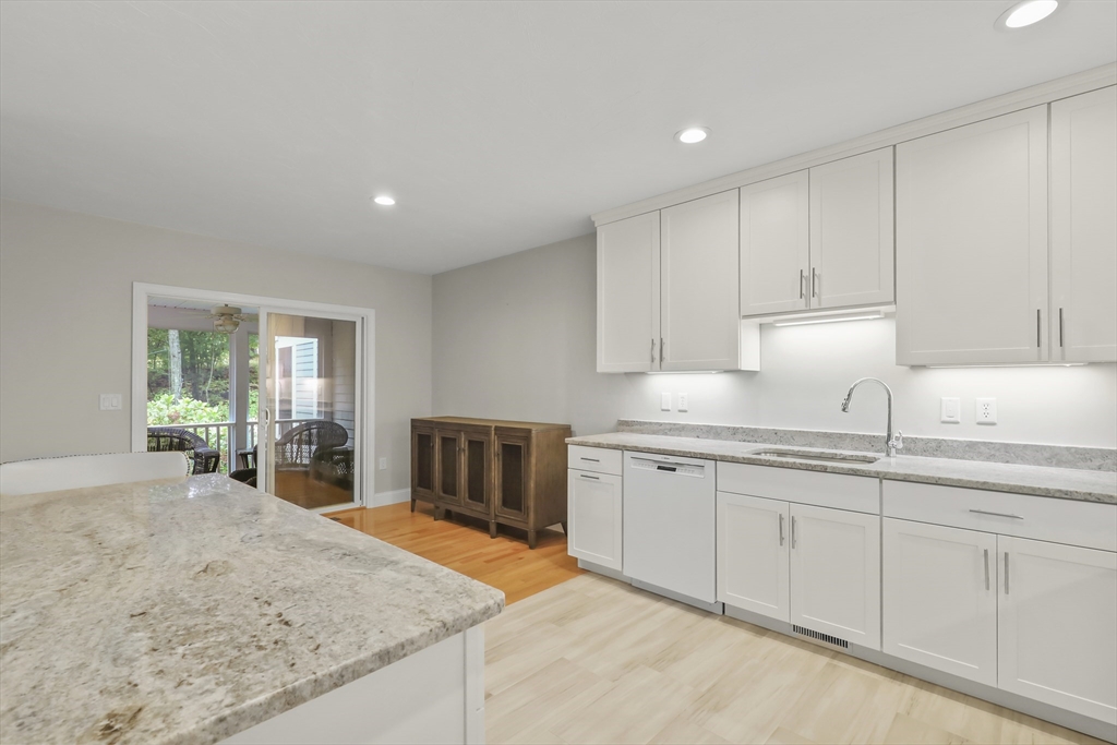 1 Hollyhock Knoll Ct # 1