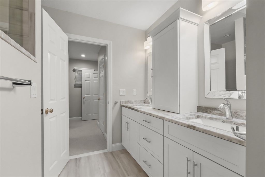 1 Hollyhock Knoll Ct # 1