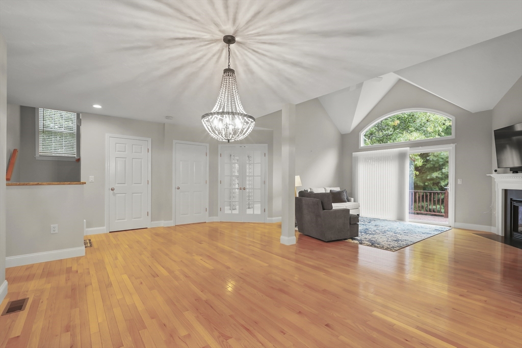 1 Hollyhock Knoll Ct # 1