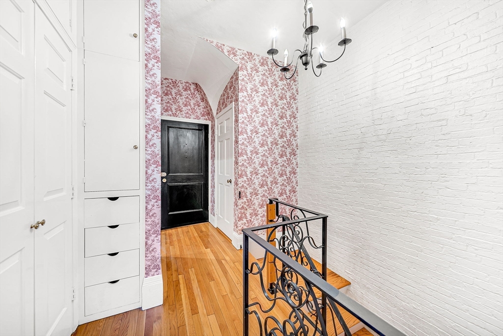 35 Mt Vernon Street # 1