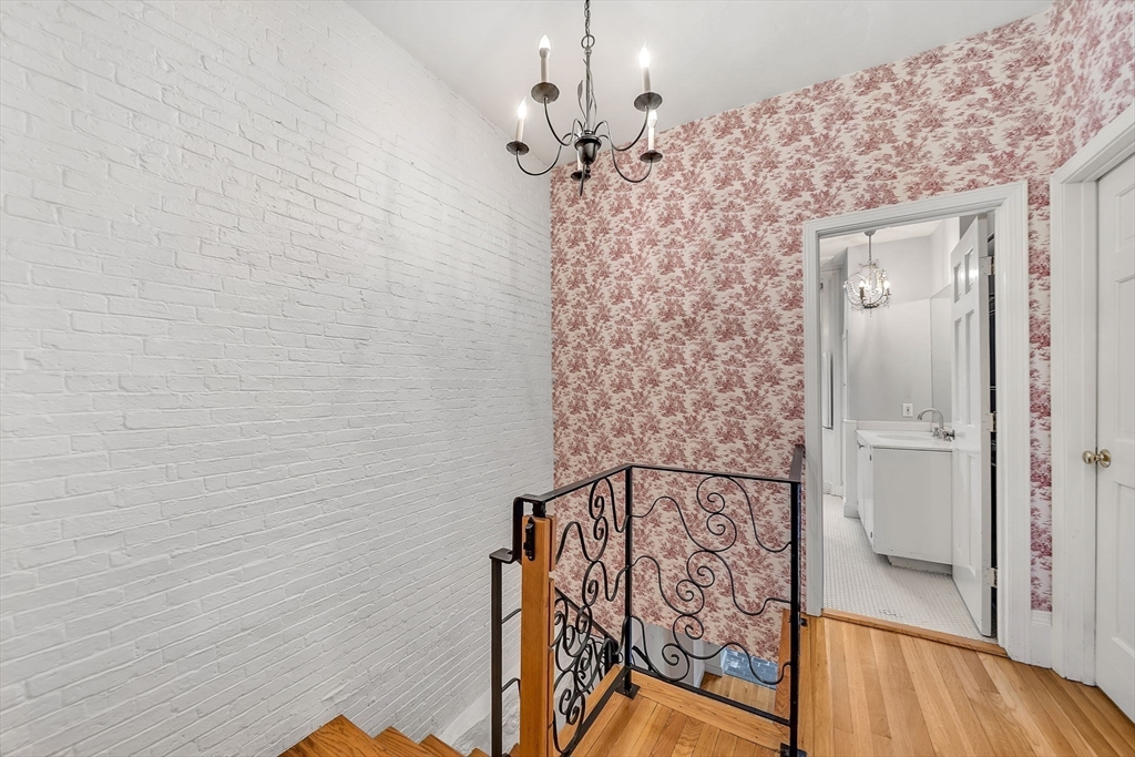 35 Mt Vernon Street # 1