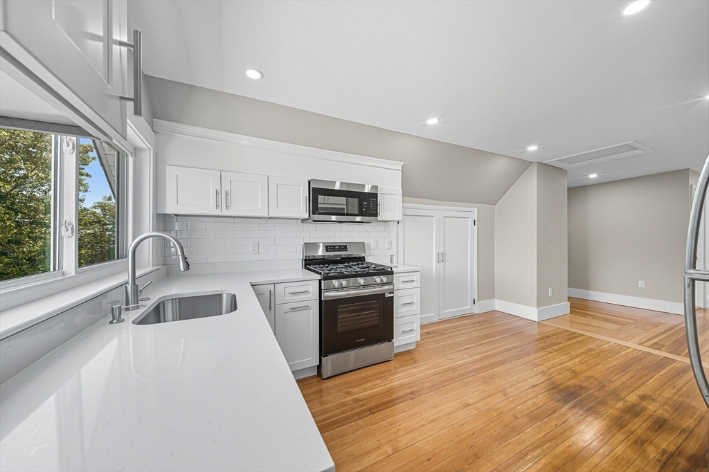 9 Curtis Street # 3
