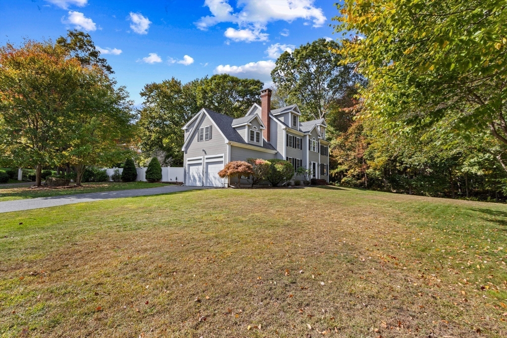 30 Broken Tree Rd