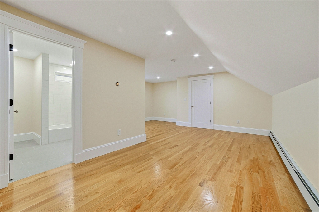 18-20 Holden Road # 20