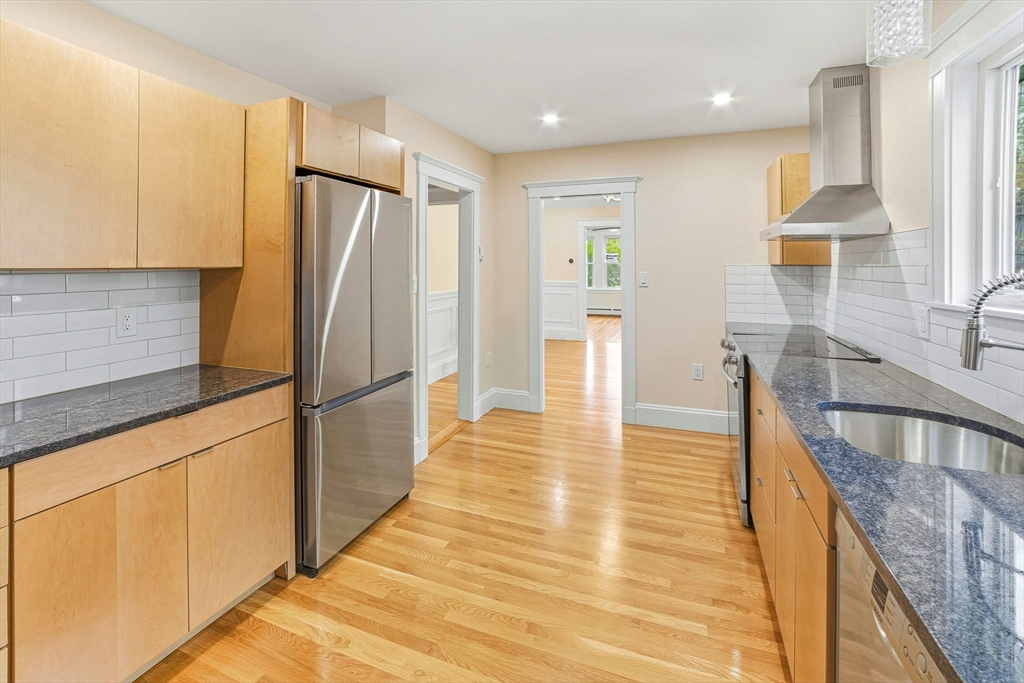 18-20 Holden Road # 20