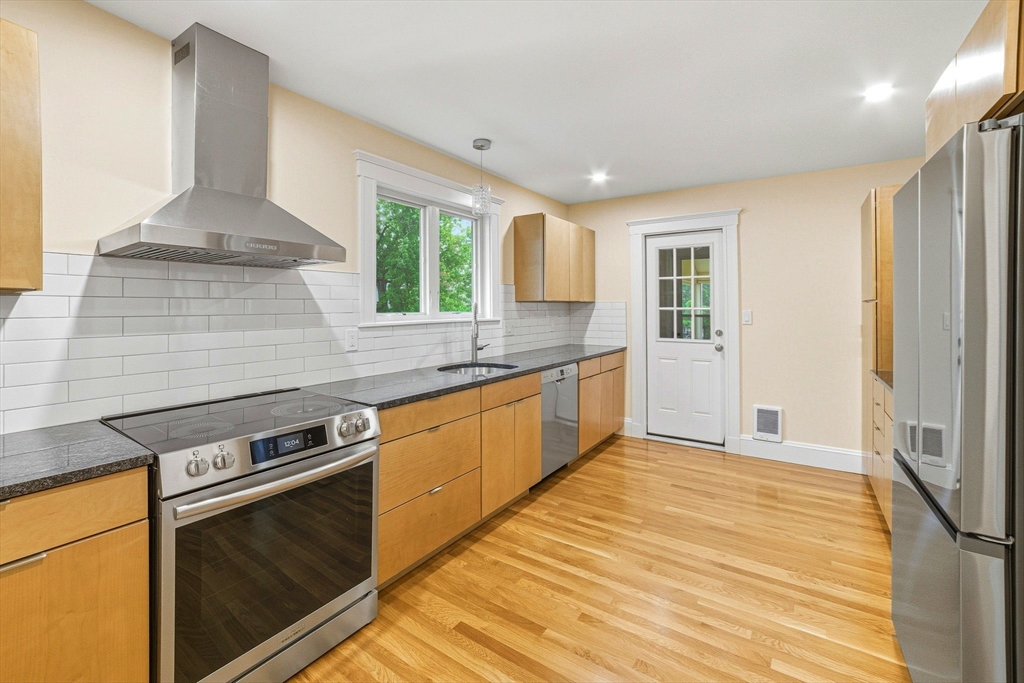 18-20 Holden Road # 20