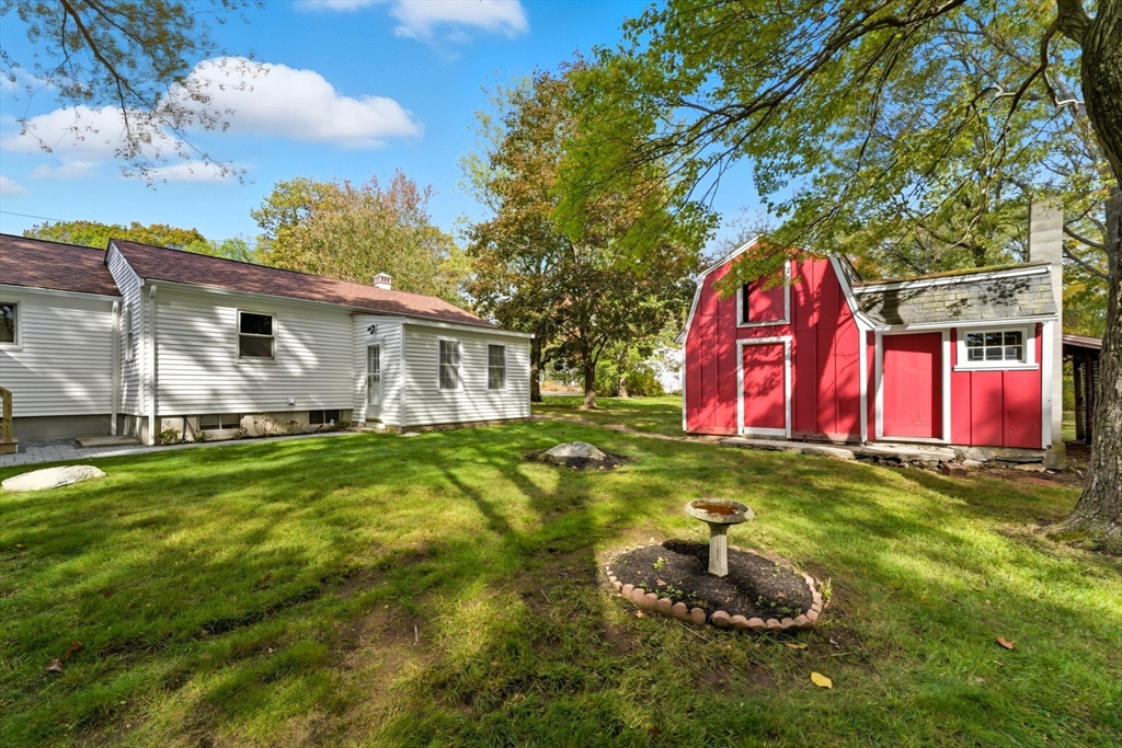 8 Colonial Rd.