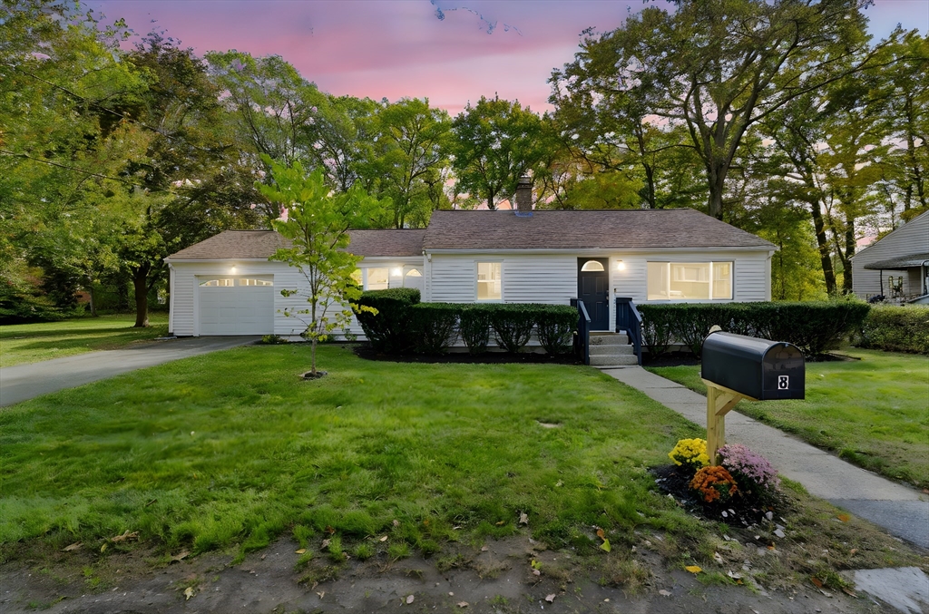 8 Colonial Rd.
