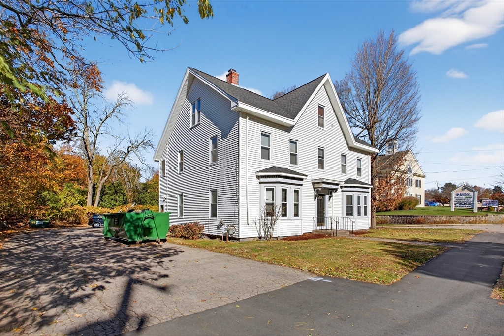 24 Mechanic St