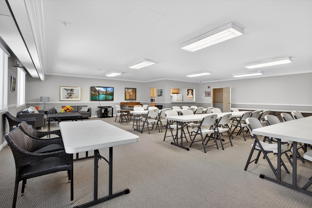 1500 Worcester Rd. # 118