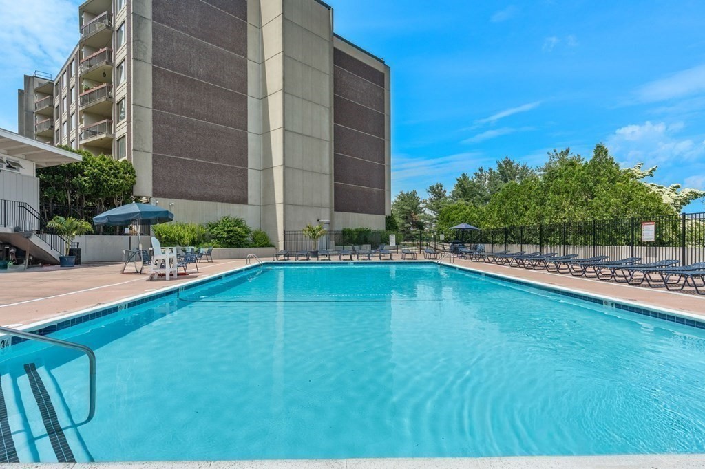 1500 Worcester Rd. # 118