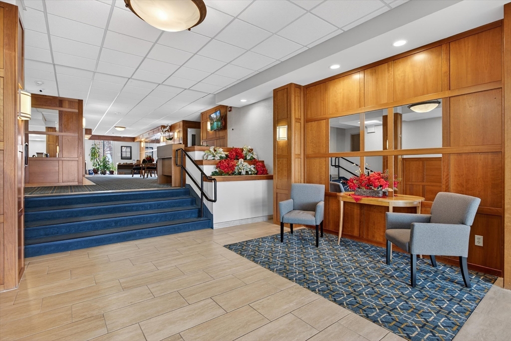 1500 Worcester Rd. # 118