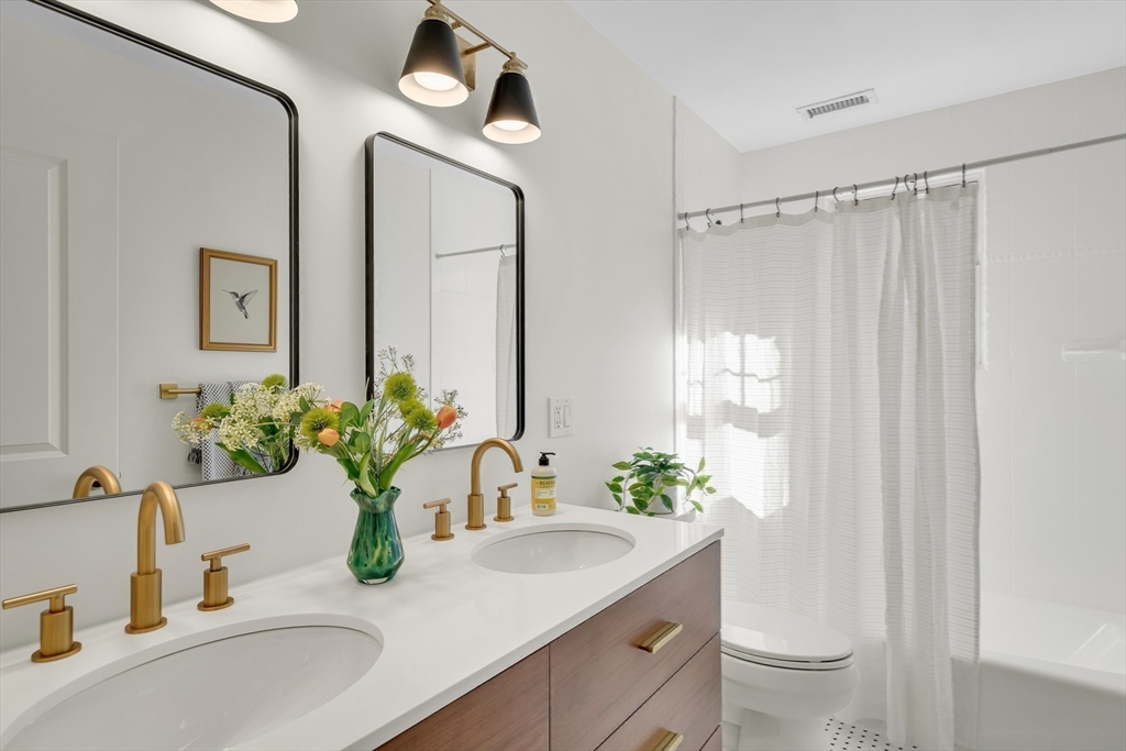 56 Bartlett Street # 56