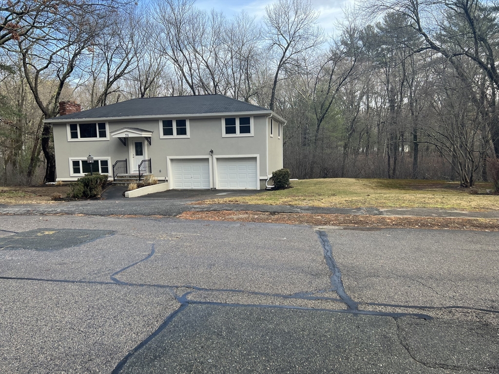 71 Tamarack Rd