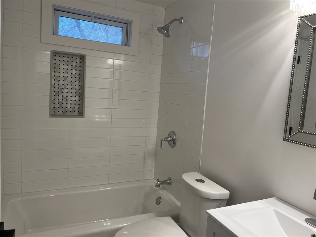 71 Tamarack Rd