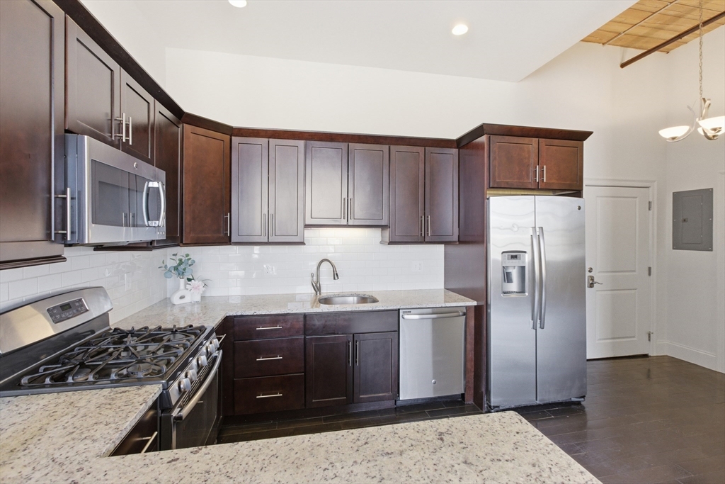 491 Dutton Street # 305