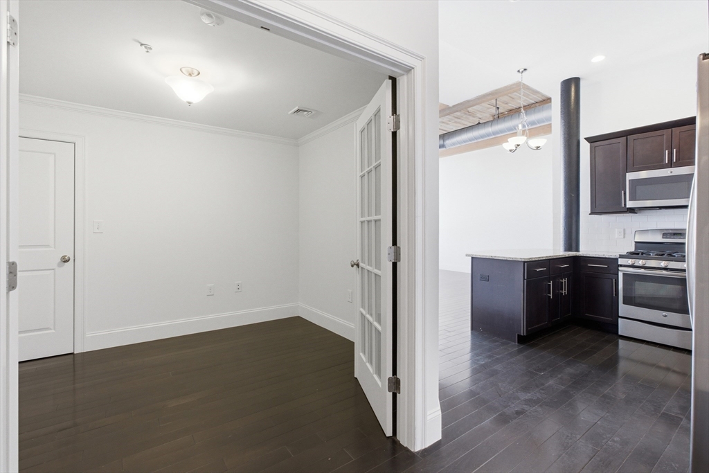 491 Dutton Street # 305