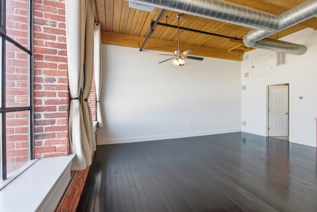 491 Dutton Street # 305