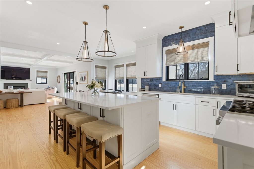 6 Litchfields Way