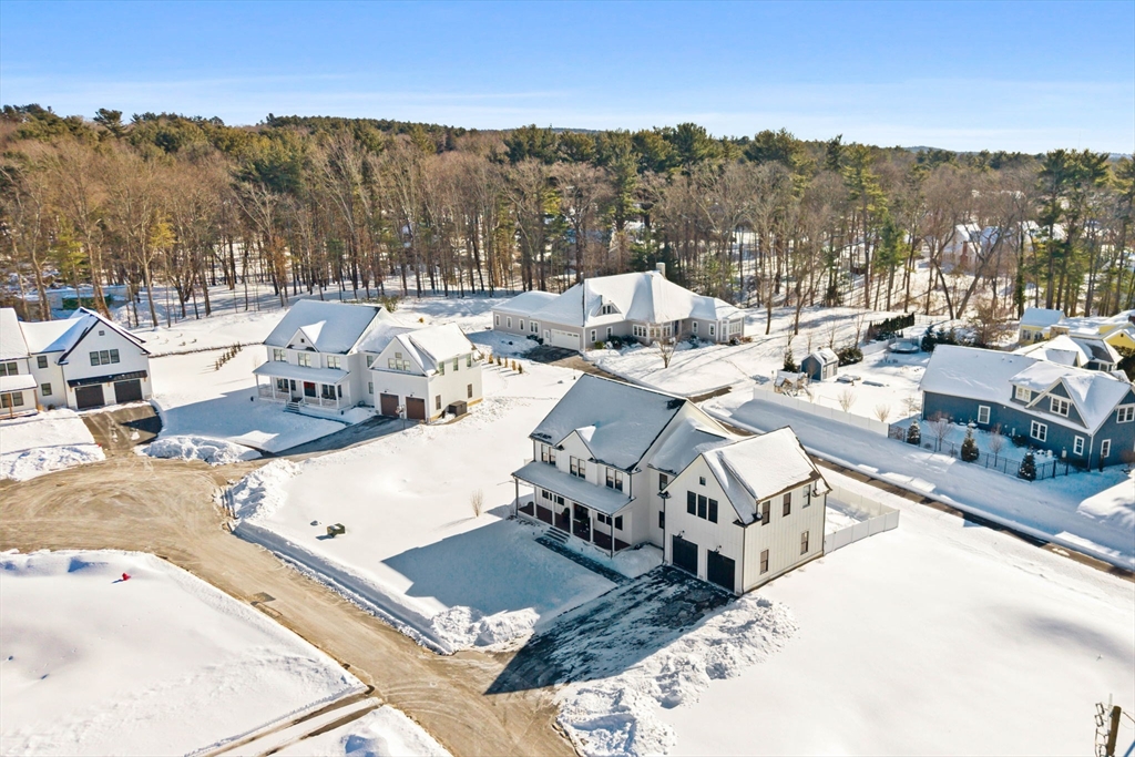 6 Litchfields Way