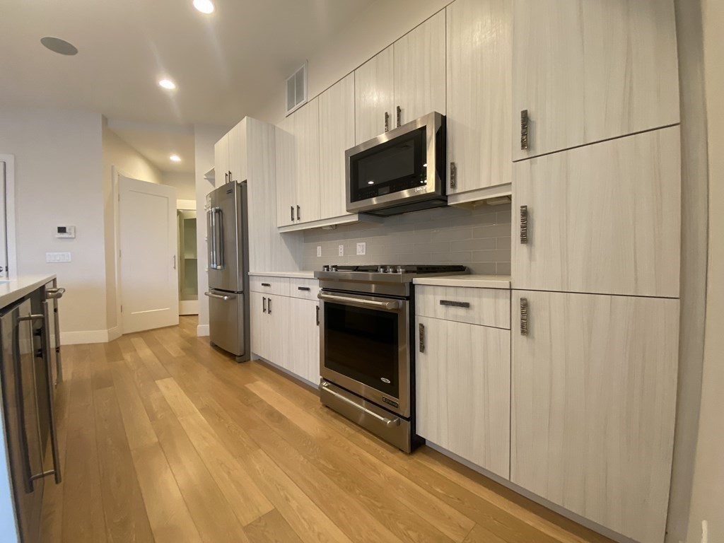 488 Dorchester Ave # 2B