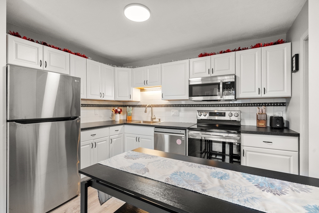 8 Lafayette Park # 7