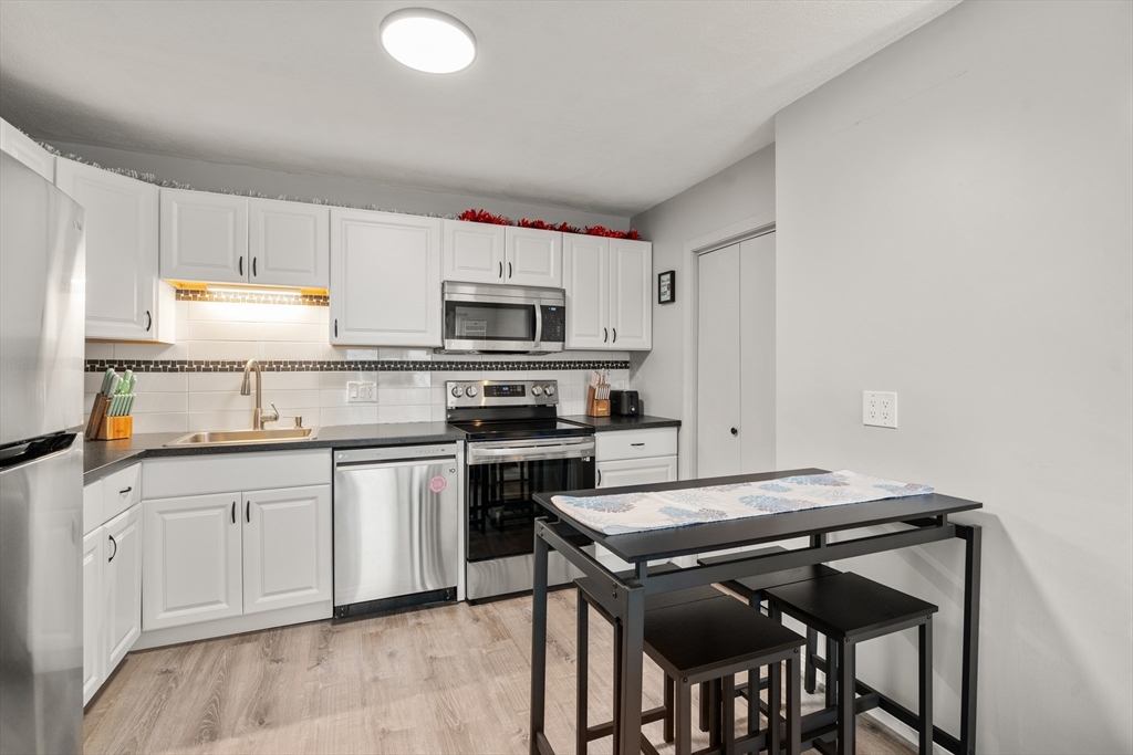 8 Lafayette Park # 7