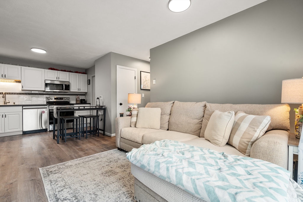 8 Lafayette Park # 7