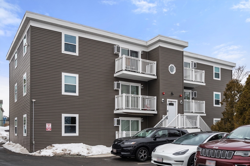 8 Lafayette Park # 7