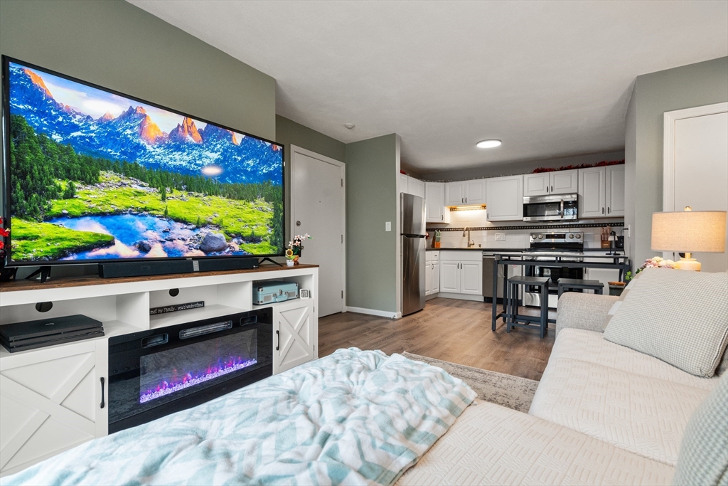 8 Lafayette Park # 7