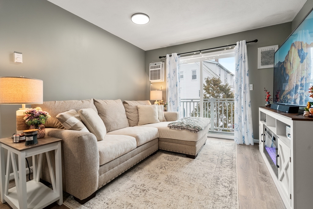 8 Lafayette Park # 7