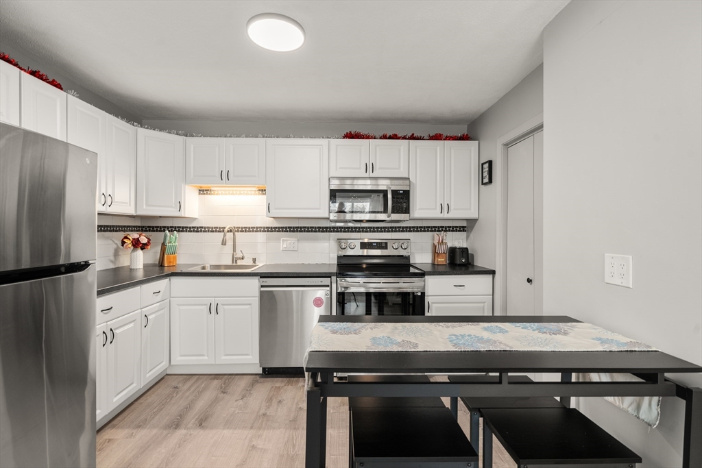 8 Lafayette Park # 7