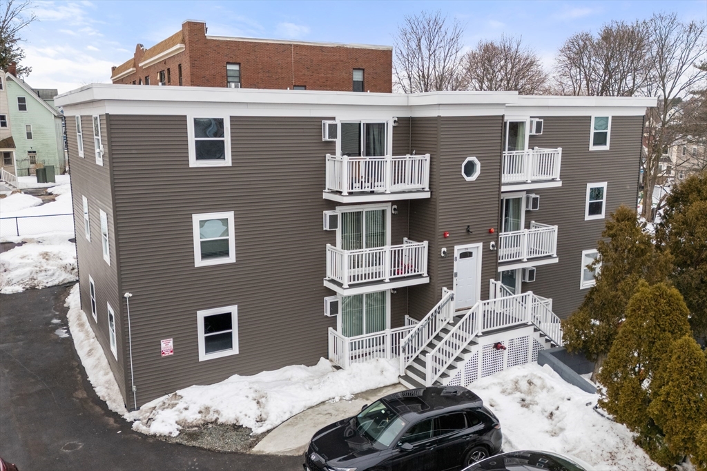 8 Lafayette Park # 7
