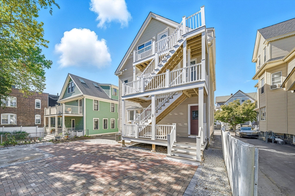 9 Curtis Street Unit: PKG