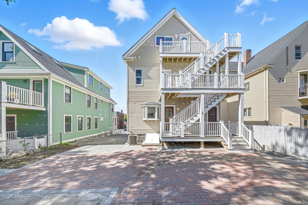 9 Curtis Street Unit: PKG