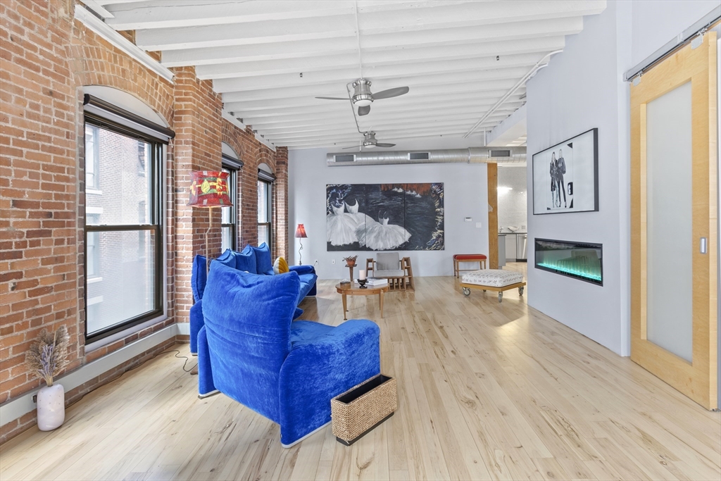 111 Beach St # 3E
