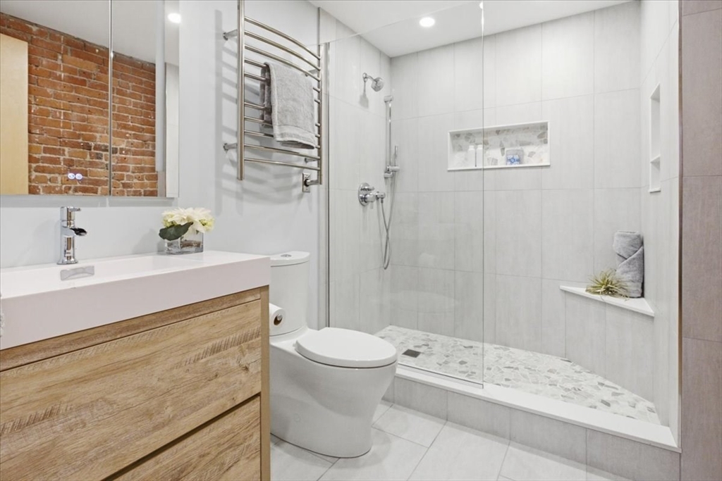 111 Beach St # 3E