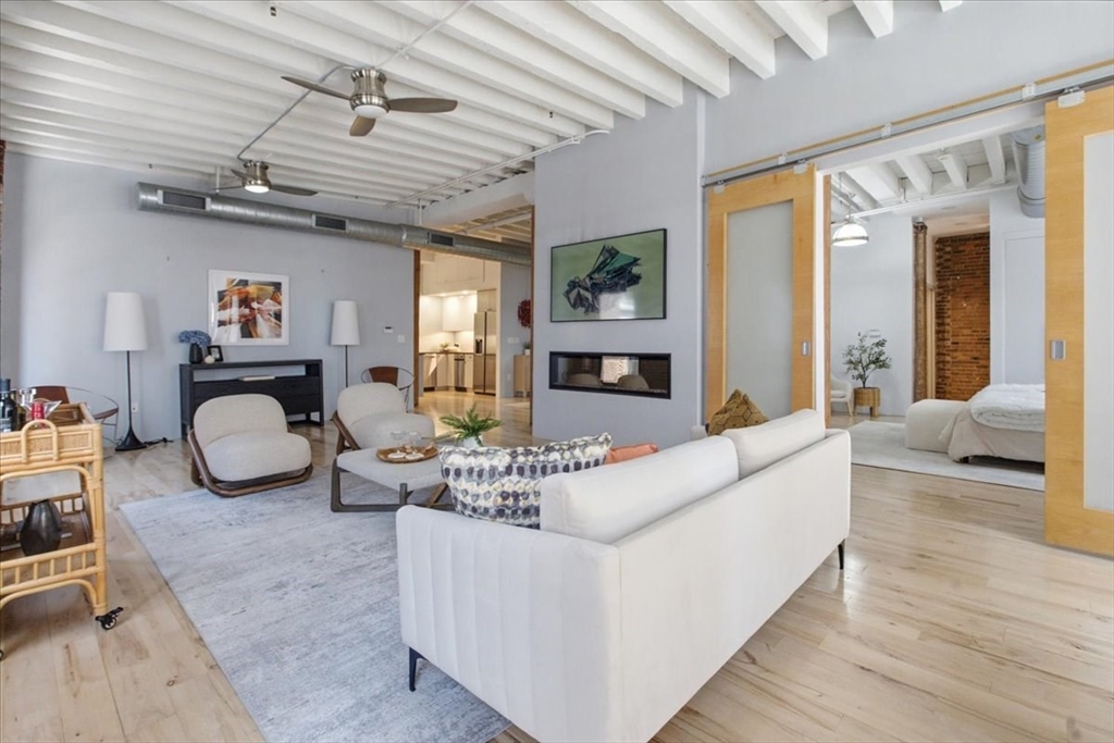 111 Beach St # 3E