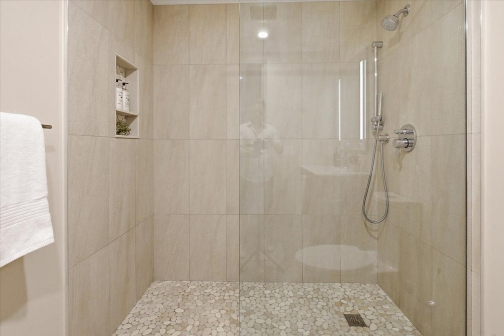 111 Beach St # 3E