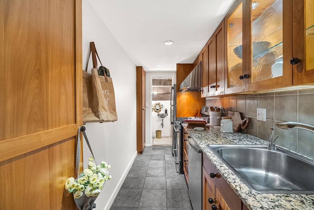 35 Mt Vernon Street # 1