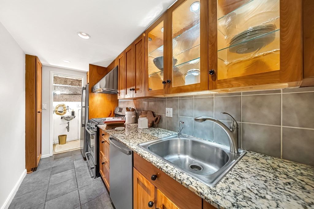 35 Mt Vernon Street # 1