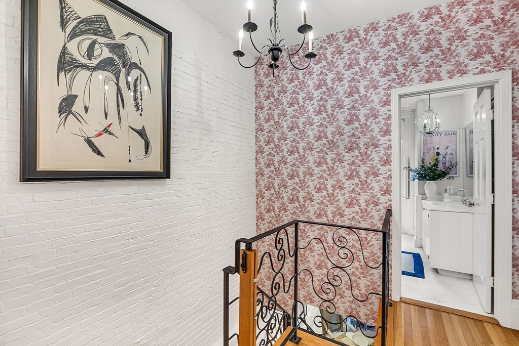 35 Mt Vernon Street # 1