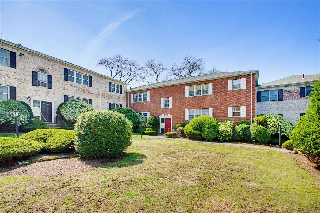 128 Lake Shore Rd. # 1