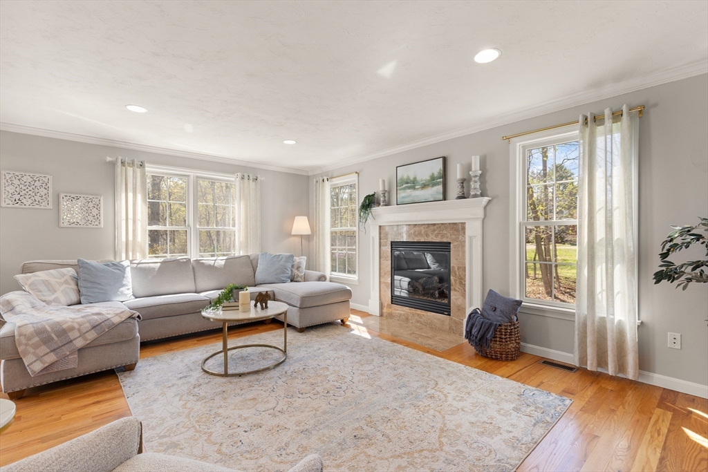 16 Pine St