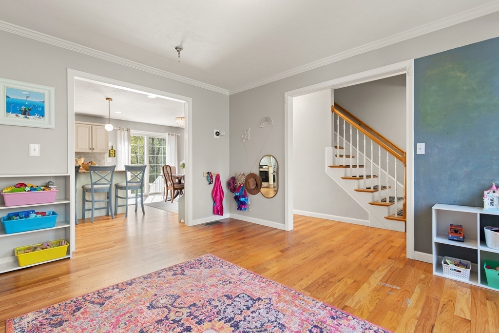 16 Pine St